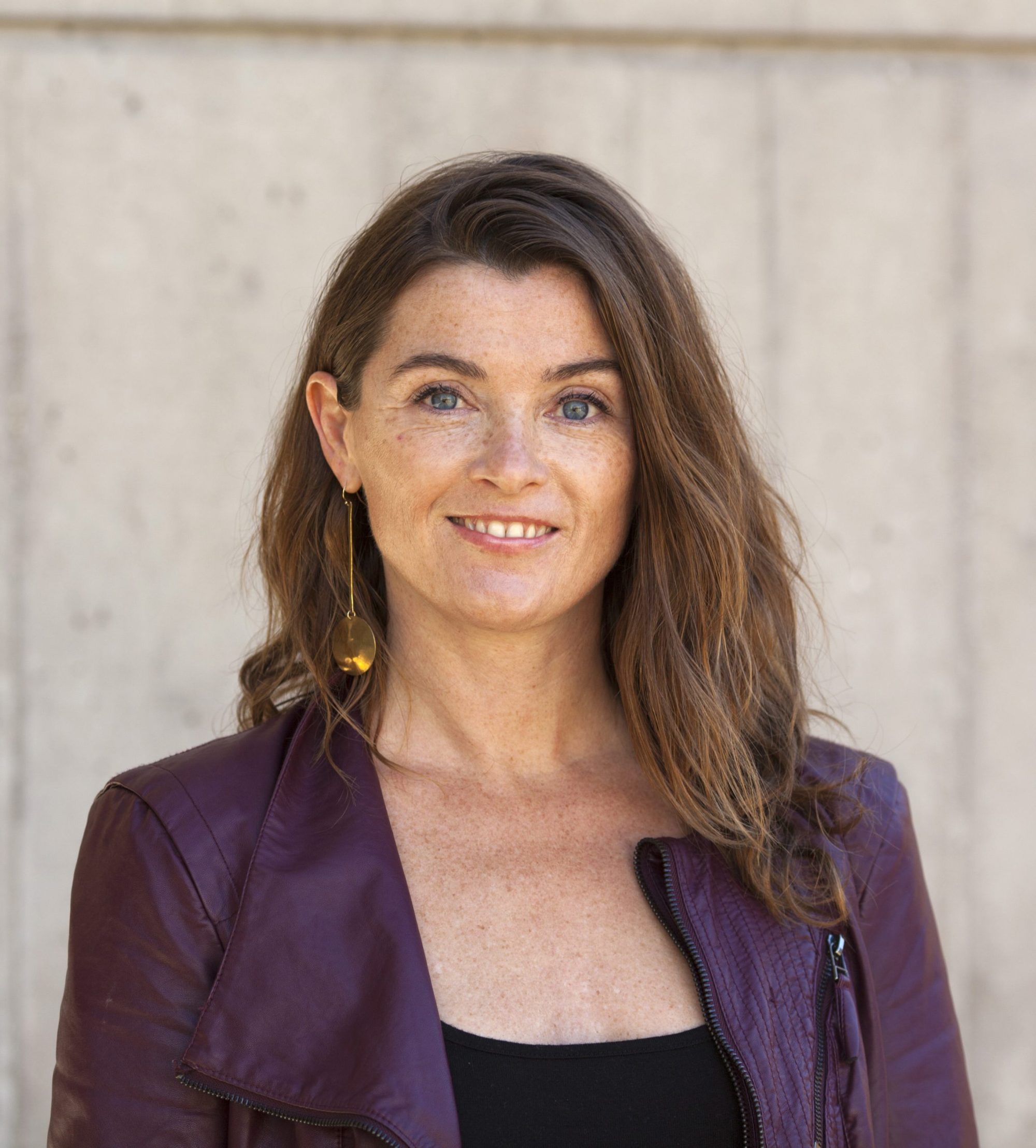 Headshot: Sara McKinnon